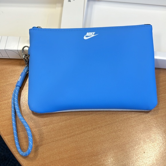 Nike Blazer Wristlet - White and Blue - Picture 2 of 4